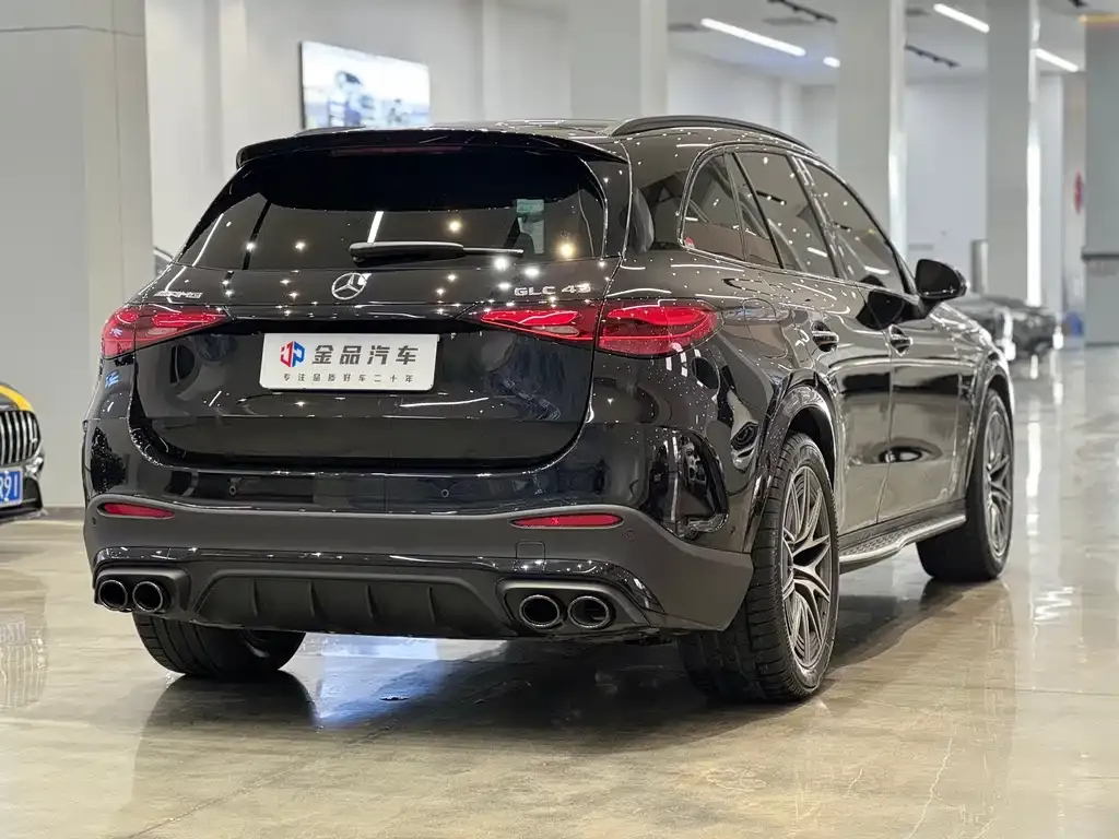Mercedes-Benz GLC AMG — фото 10