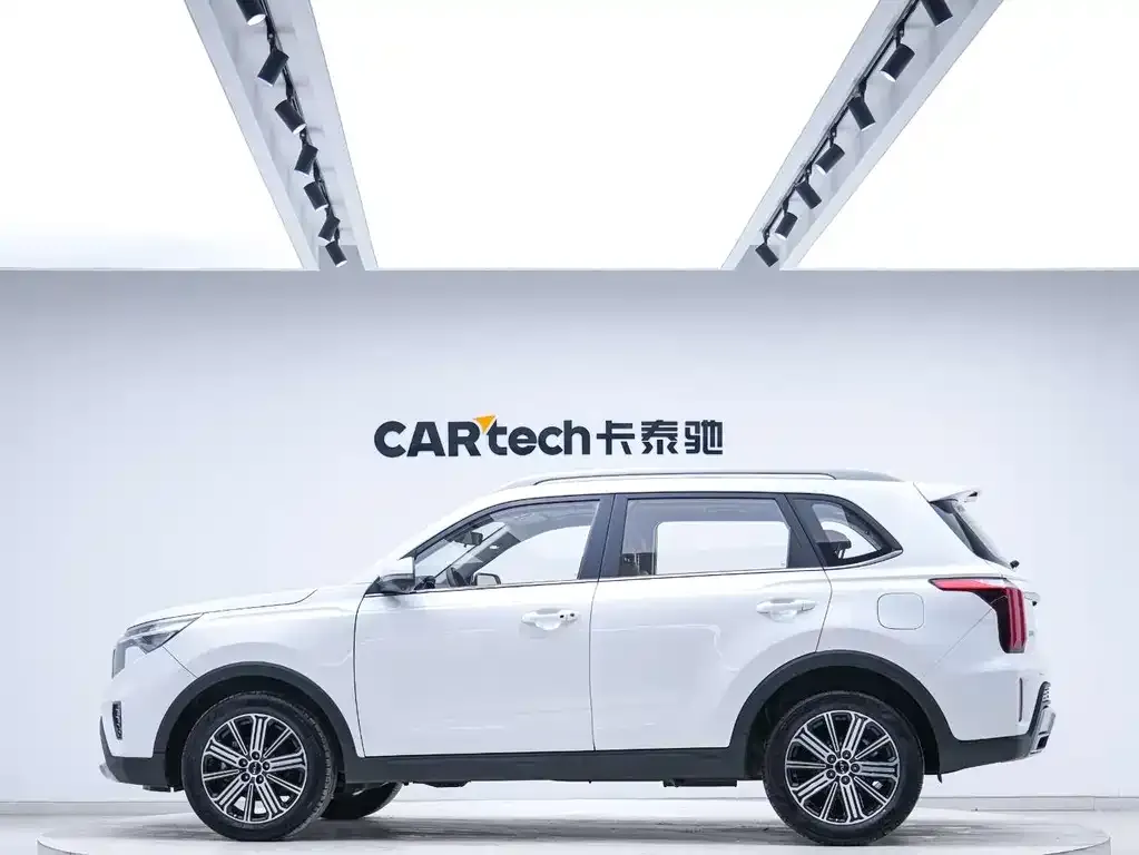 Kia Sportage 2023 из CN, фото 6