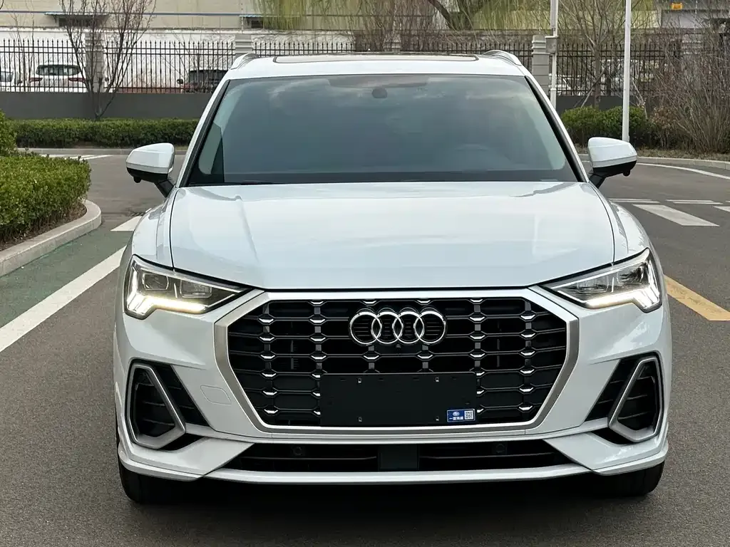 Audi Q3 — фото 5