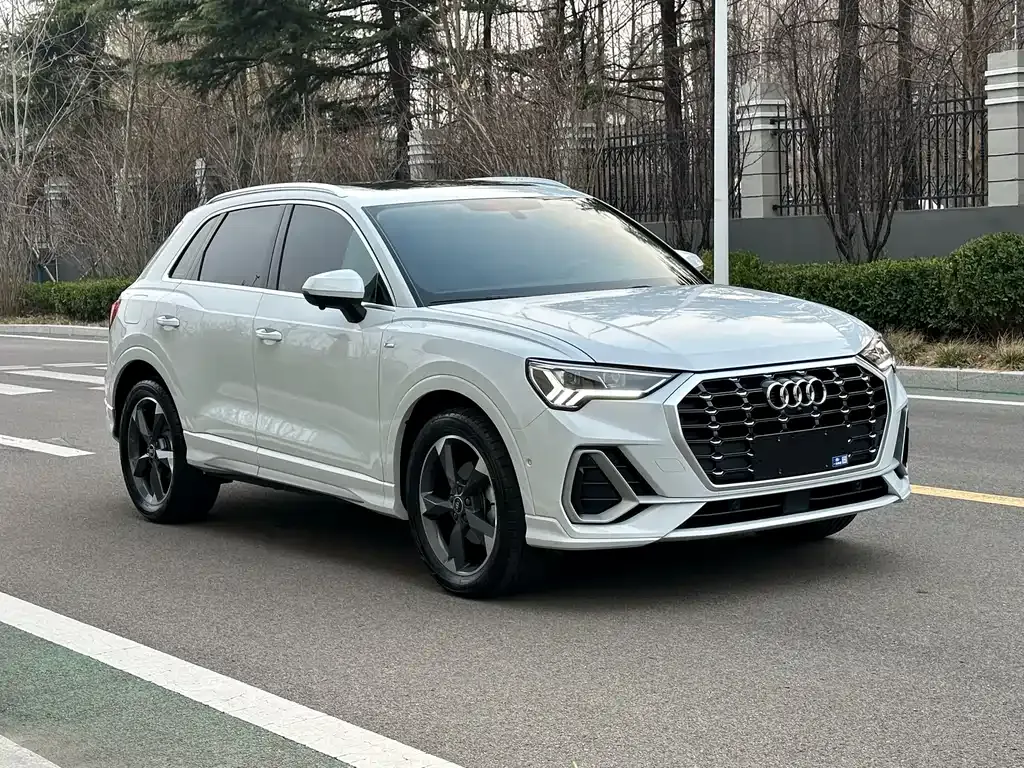 Audi Q3 — фото 9