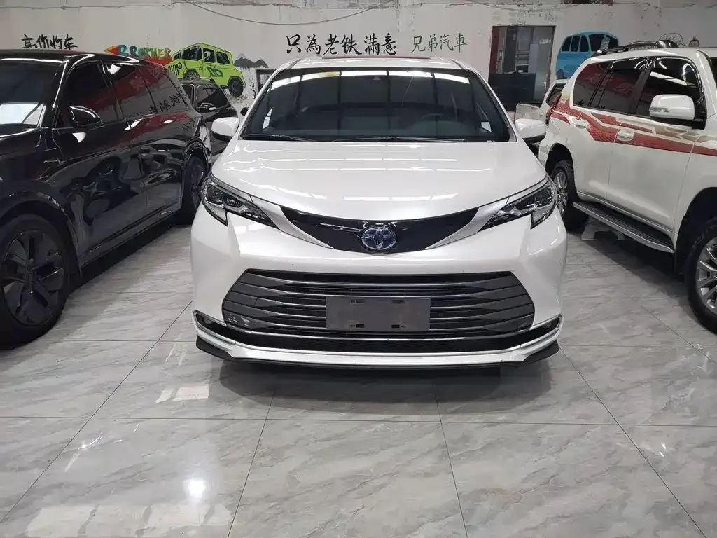 Toyota Sienna 2023 из CN, фото 6