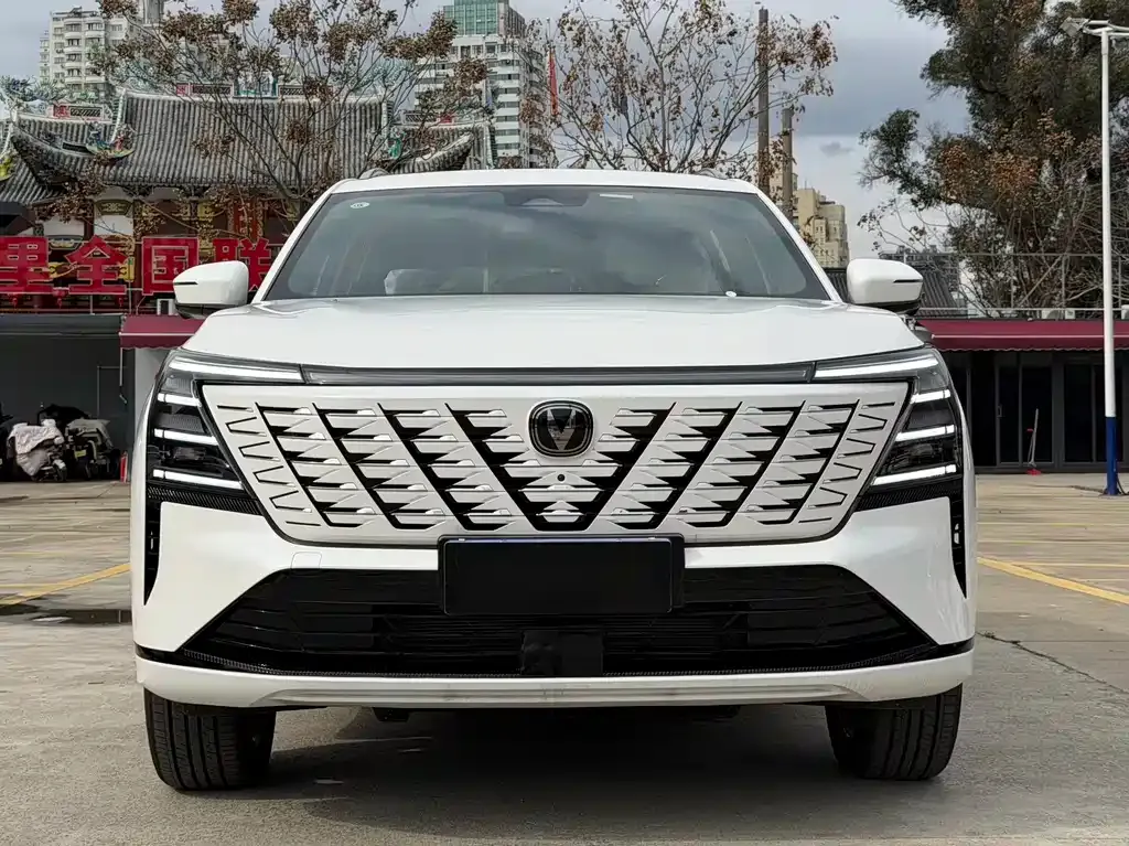 Changan CS75PLUS — фото 8