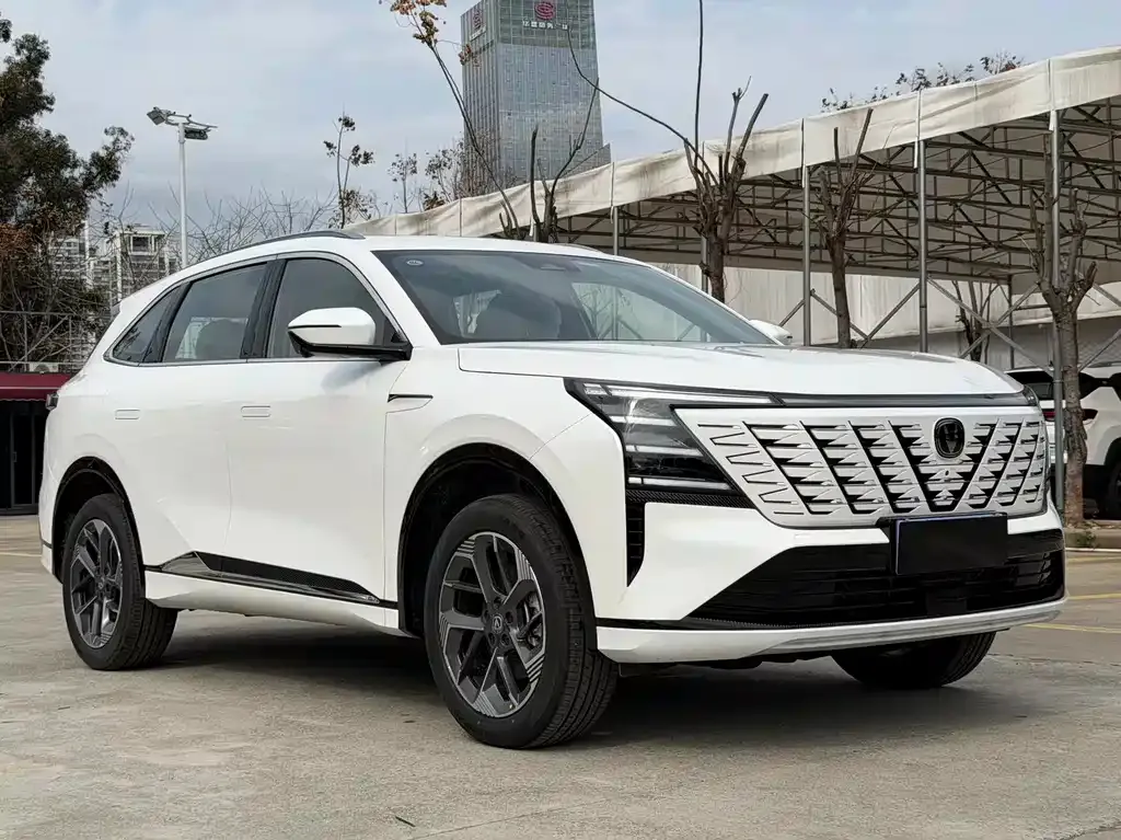 Changan CS75PLUS — фото 6