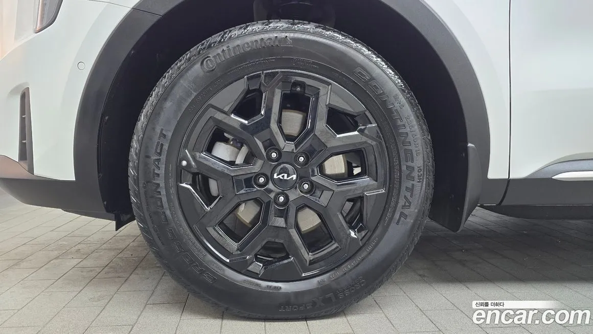 Kia Sorento — фото 6