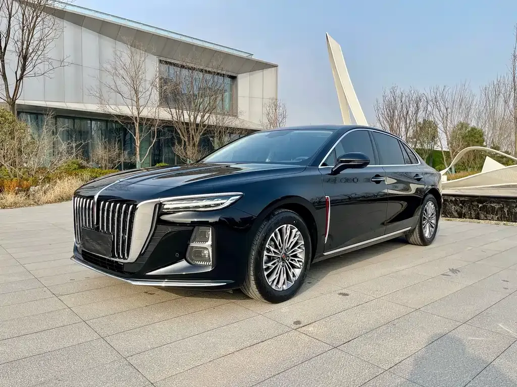 Hongqi H5 — фото 1