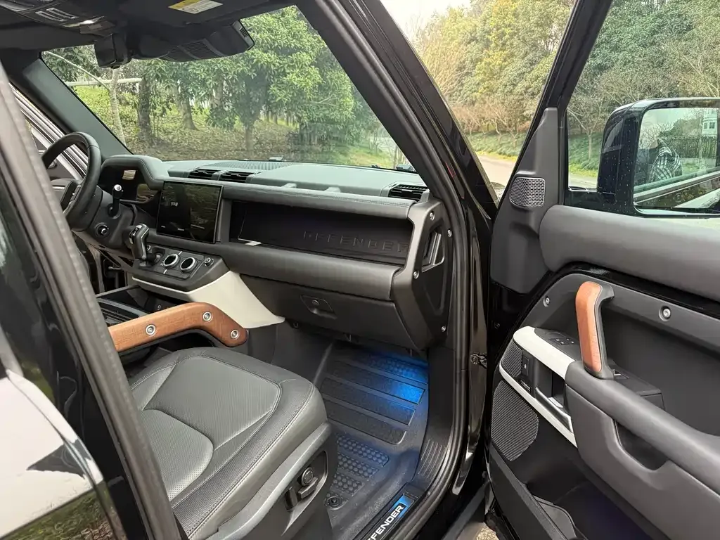 Land Rover Defender — фото 4