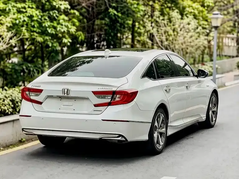 Honda Accord — фото 4