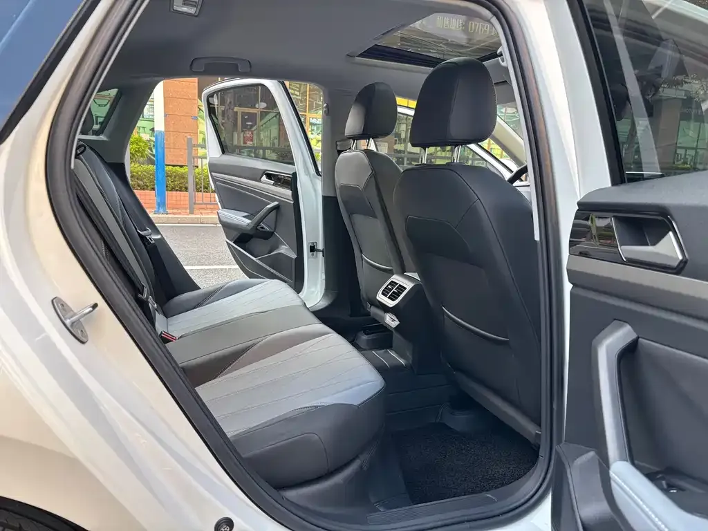 Volkswagen Lavida 2025 из CN, фото 2