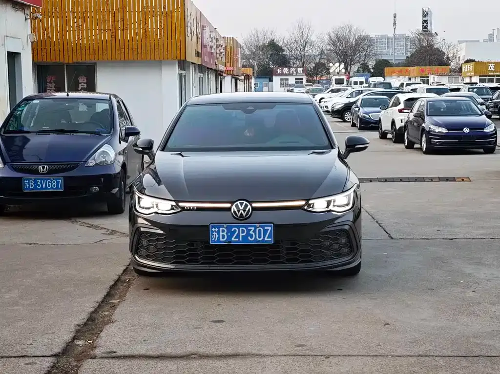 Volkswagen Golf GTI — фото 9