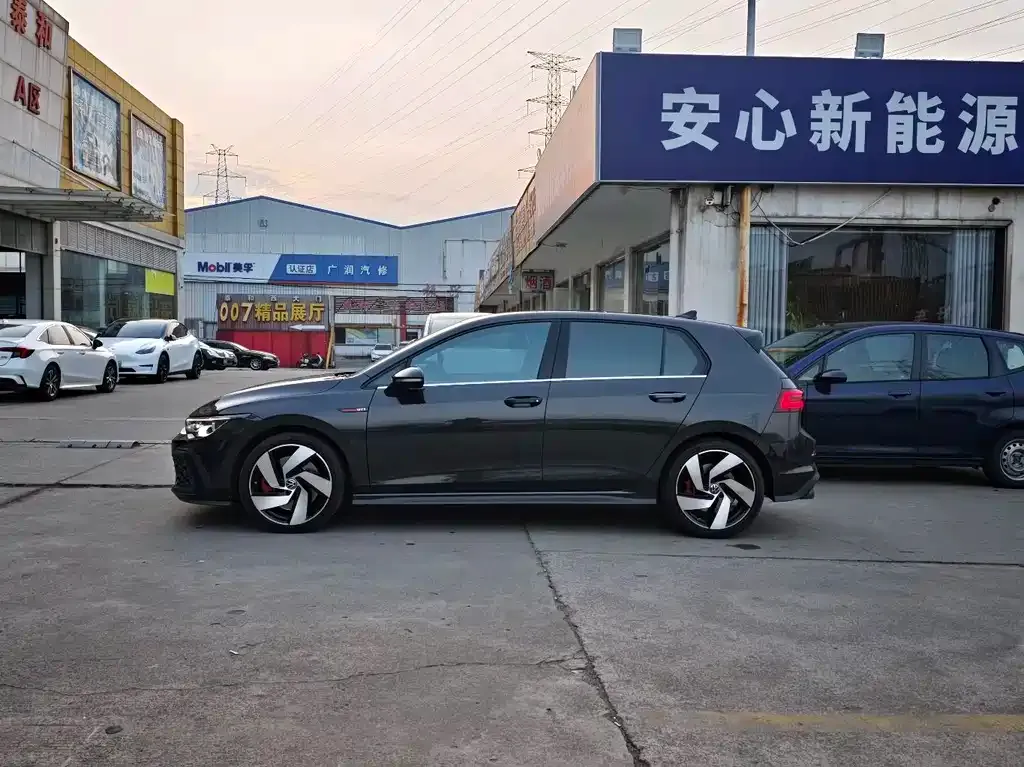 Volkswagen Golf GTI — фото 2