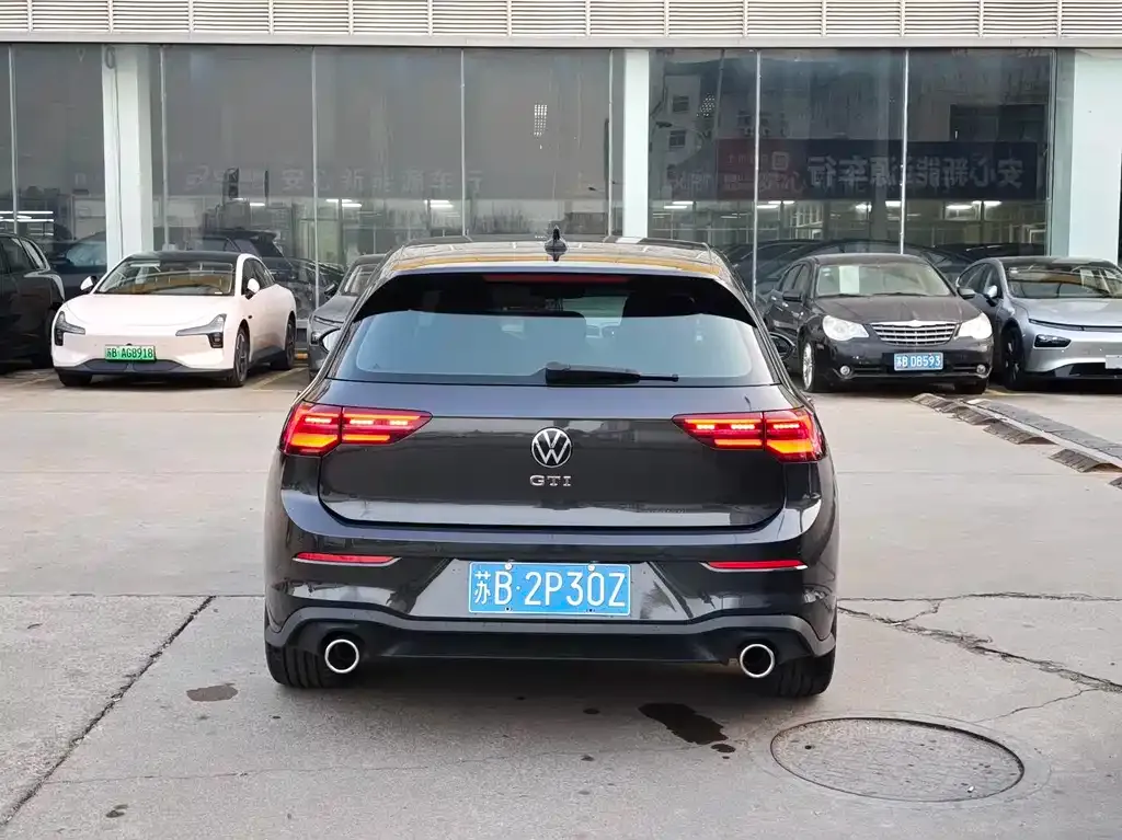 Volkswagen Golf GTI — фото 7