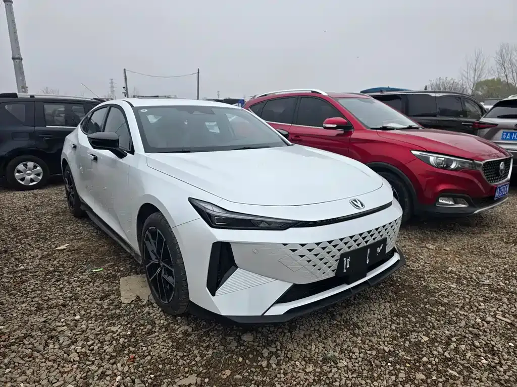 Changan UNI-V iDD 2026 из CN, фото 8