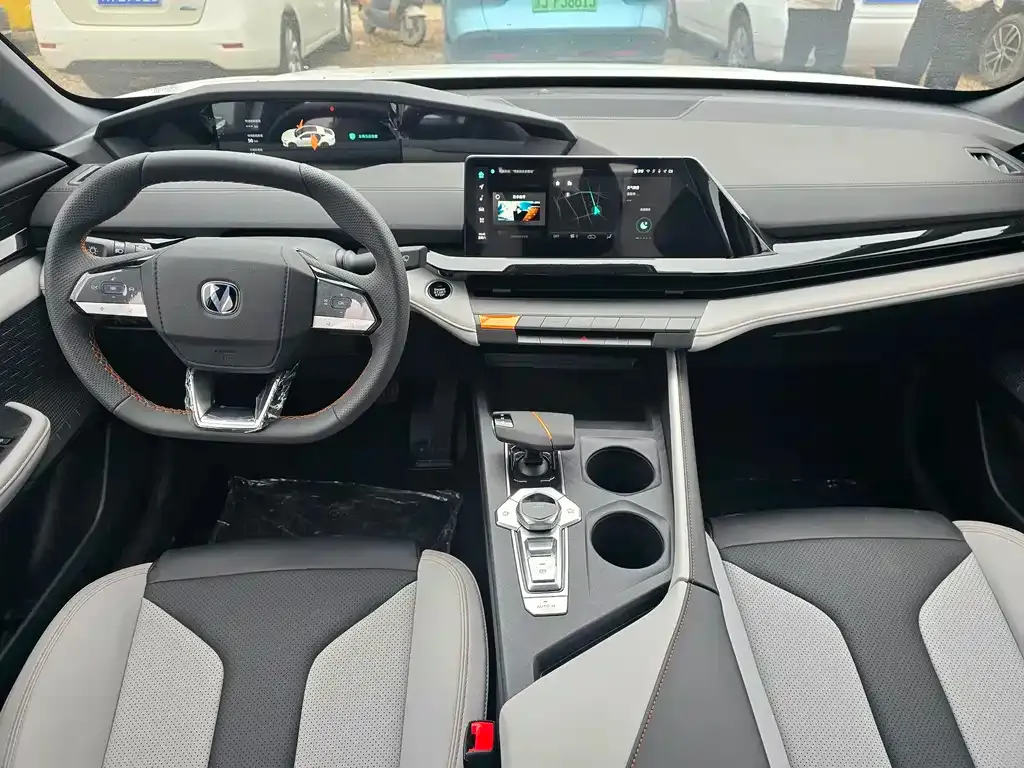 Changan UNI-V iDD 2026 из CN, фото 7