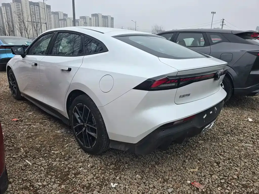 Changan UNI-V iDD 2026 из CN, фото 9