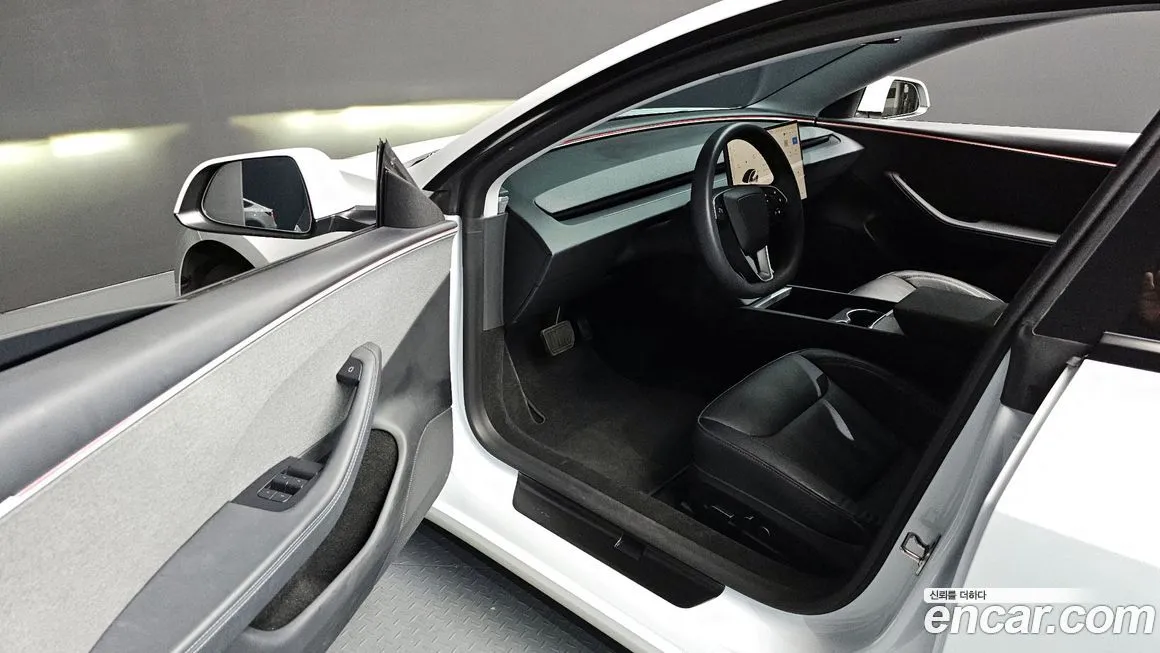 Tesla Model 3 — фото 10