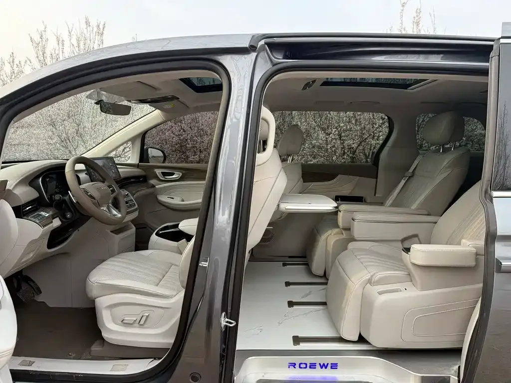 Roewe iMAX8 2024 из CN, фото 4