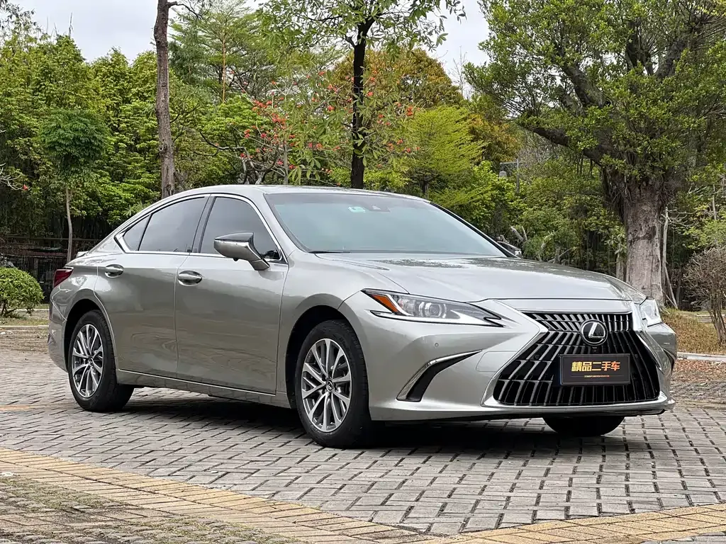 Lexus ES — фото 2