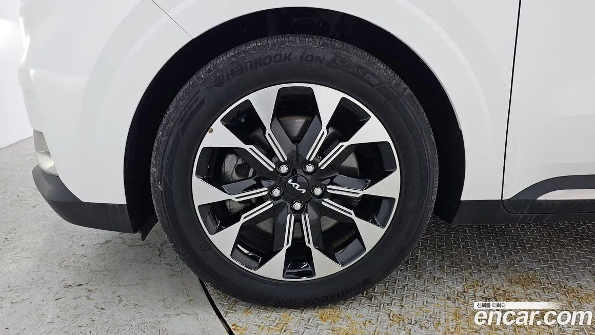 Kia Carnival — фото 10