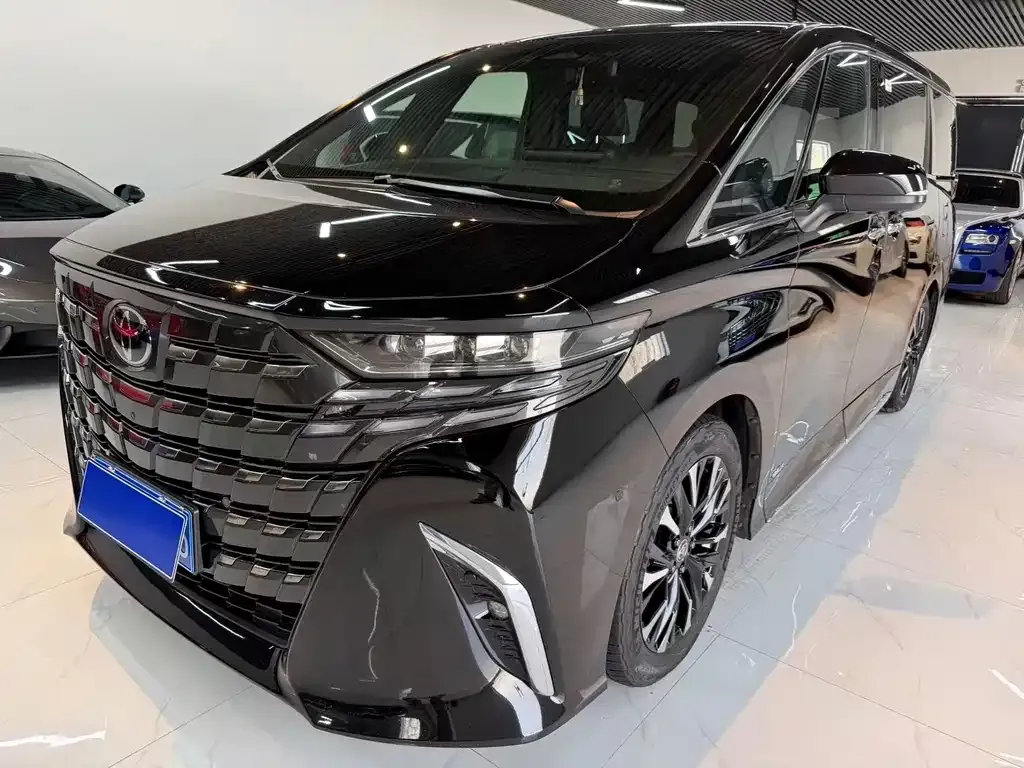 Toyota Alphard — фото 8
