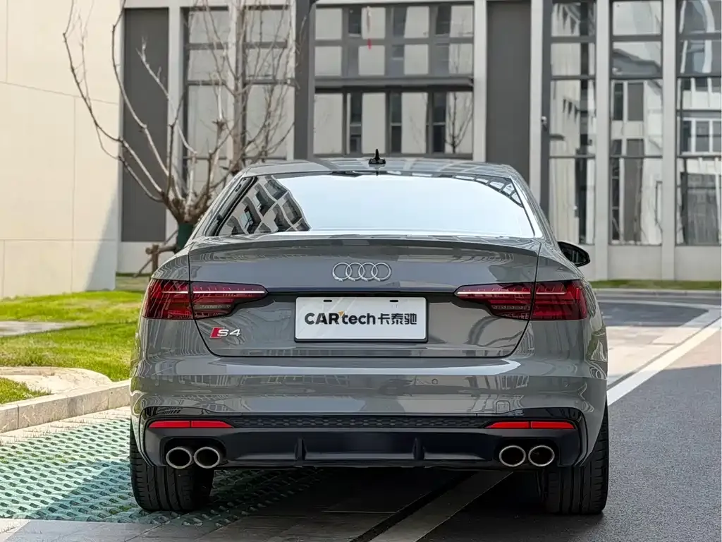 Audi S4 — фото 5