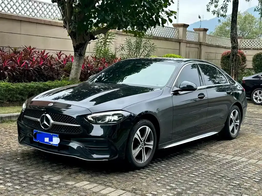 Mercedes-Benz C-Class — фото 1