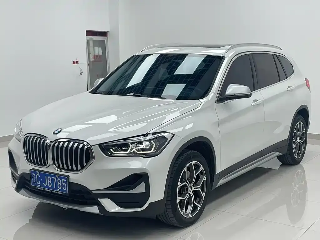 BMW X1 — фото 1