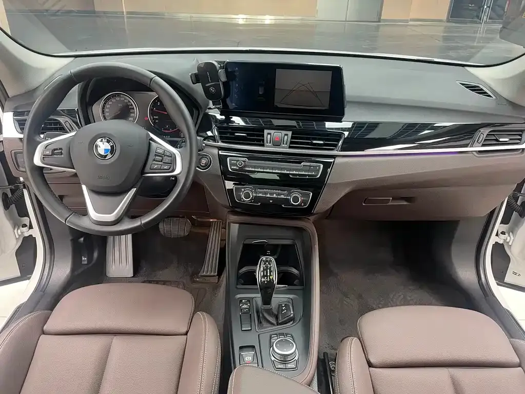 BMW X1 — фото 10