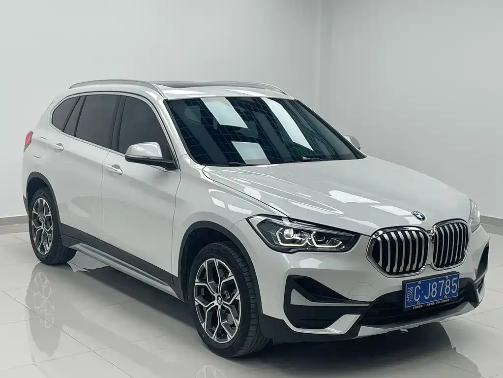 BMW X1 — фото 8
