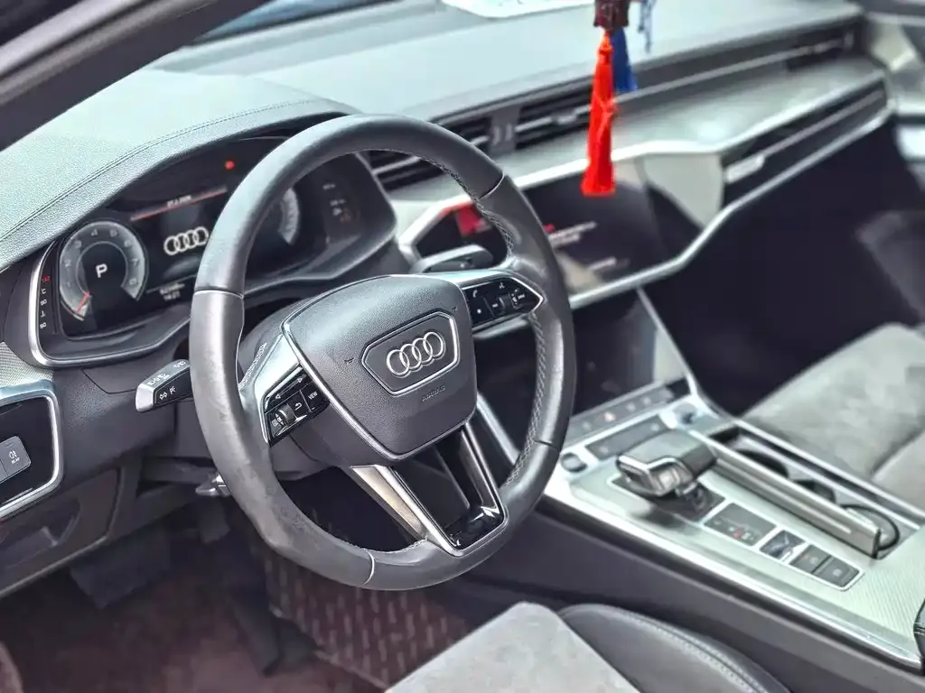 Audi A6L — фото 5