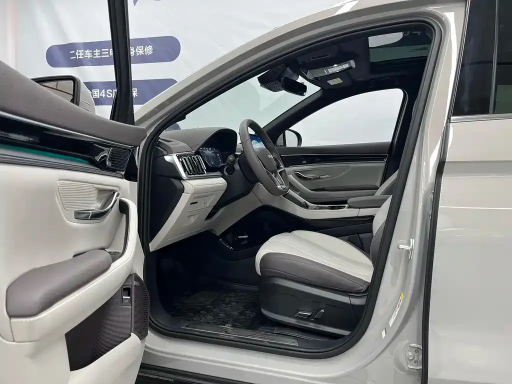 BYD PLUS New Energy — фото 3
