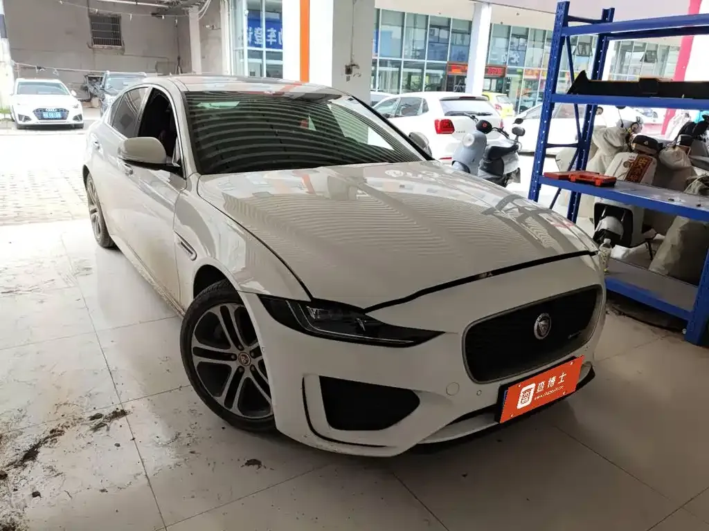 Jaguar XEL — фото 1