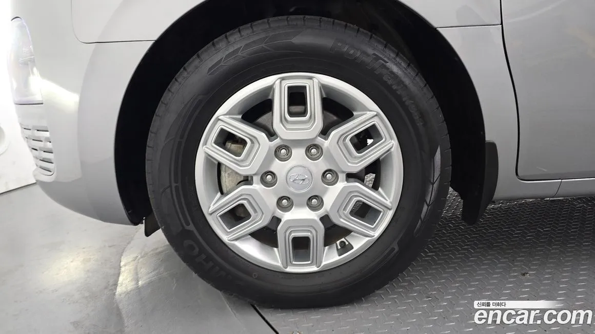 Hyundai Staria 2023 из KR, фото 3