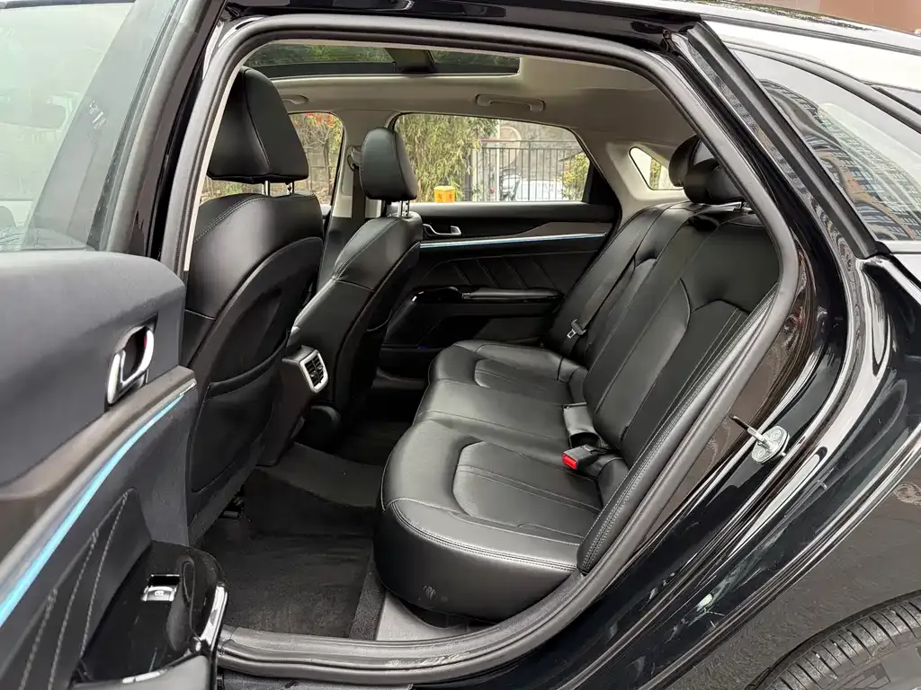 Kia K5 2021 из CN, фото 2