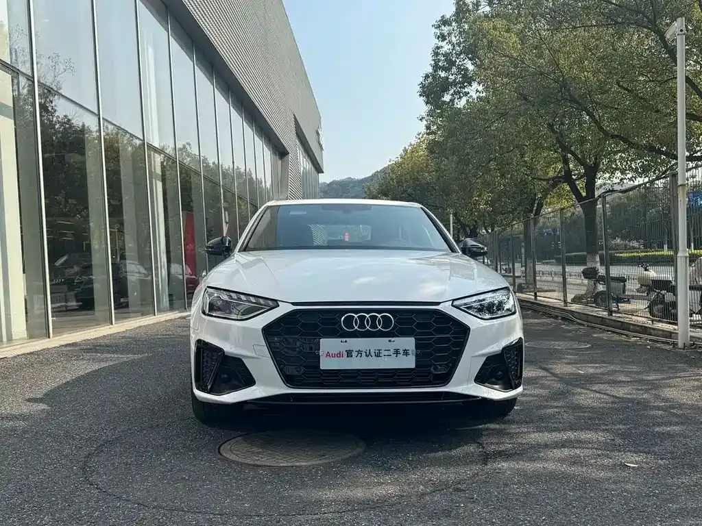 Audi A4L 2025 из CN, фото 9