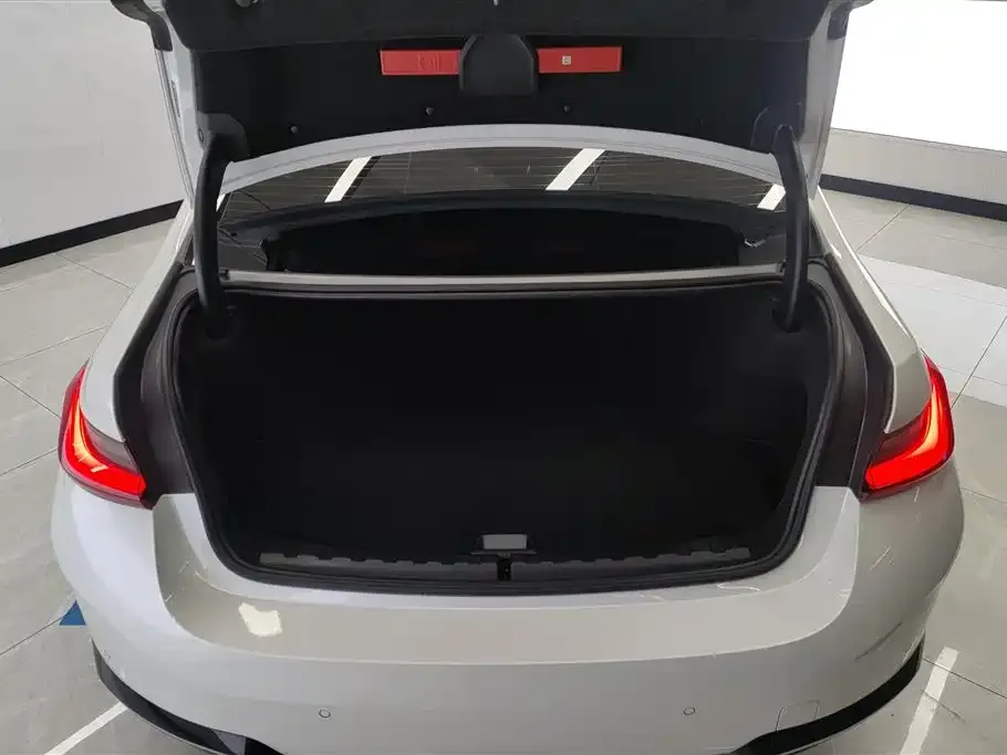 BMW i3 2025 из CN, фото 7