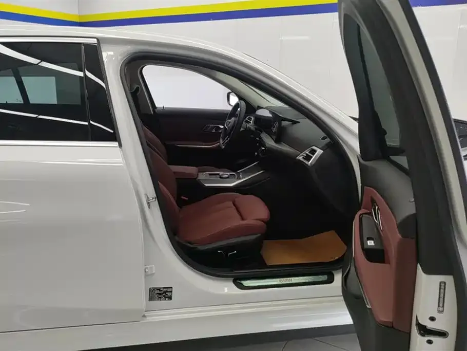 BMW i3 2025 из CN, фото 2