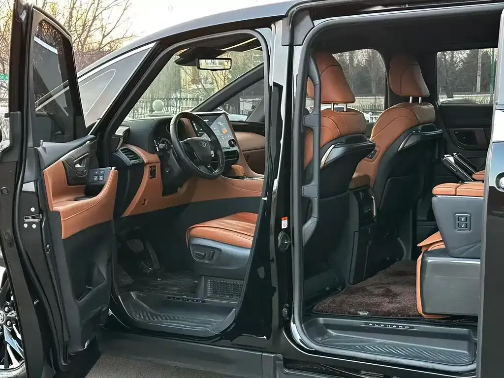Toyota Alphard 2026 из CN, фото 5