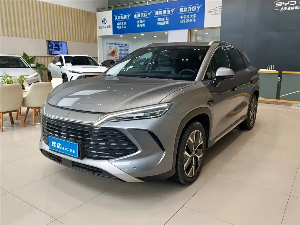 BYD L DM-i — фото 1