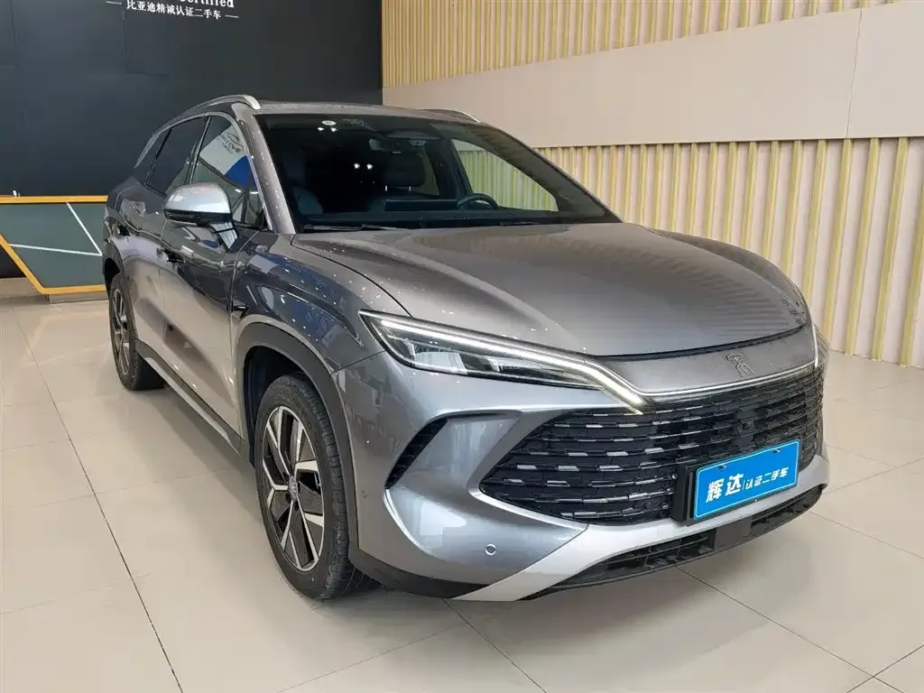 BYD L DM-i — фото 7