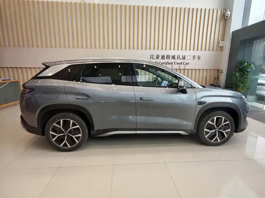 BYD L DM-i — фото 6