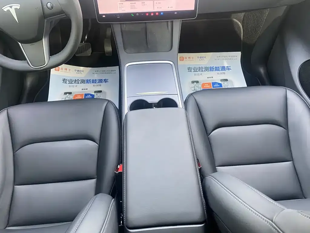 Tesla Model Y — фото 10