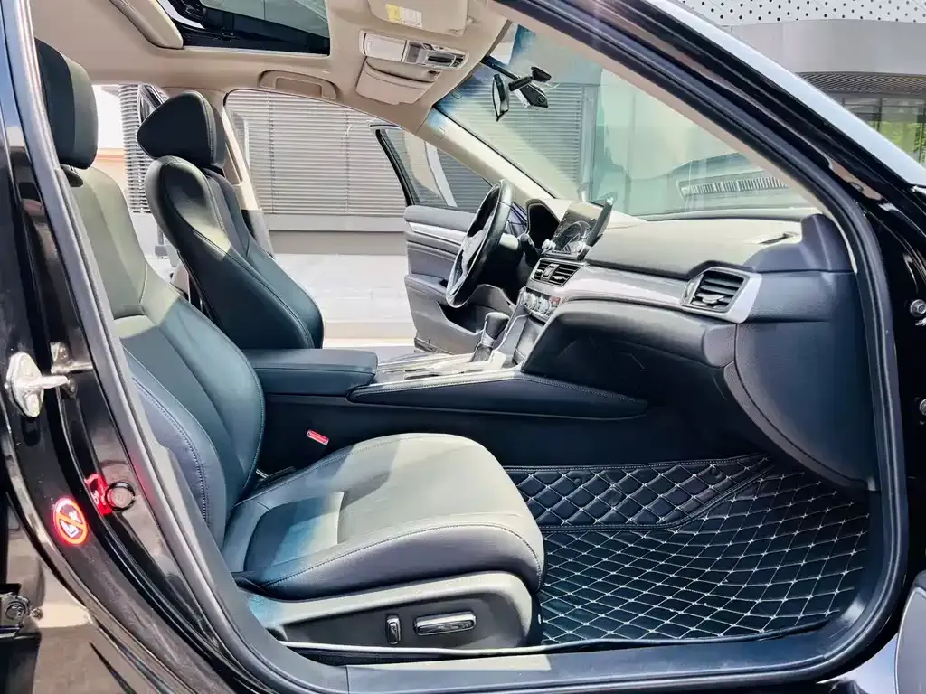 Honda Accord — фото 2