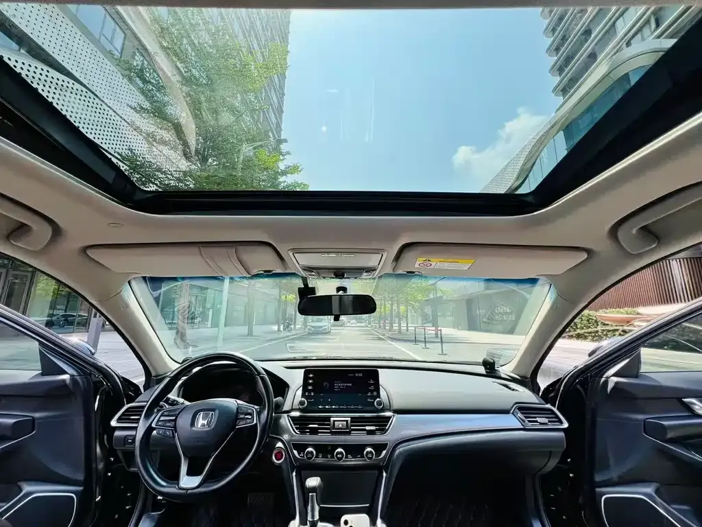 Honda Accord — фото 6