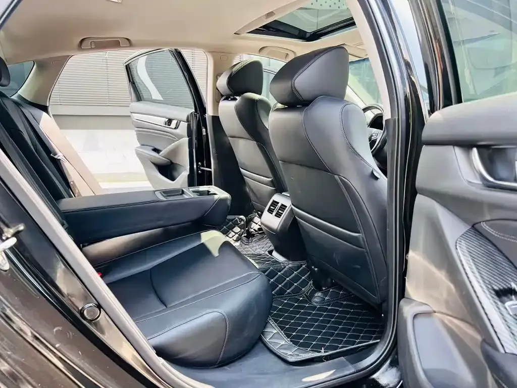 Honda Accord — фото 4