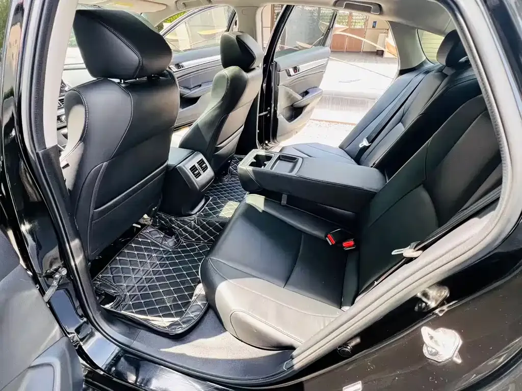Honda Accord — фото 5
