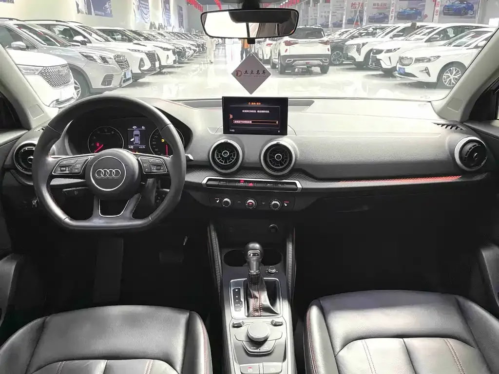 Audi Q2L 2023 из CN, фото 8