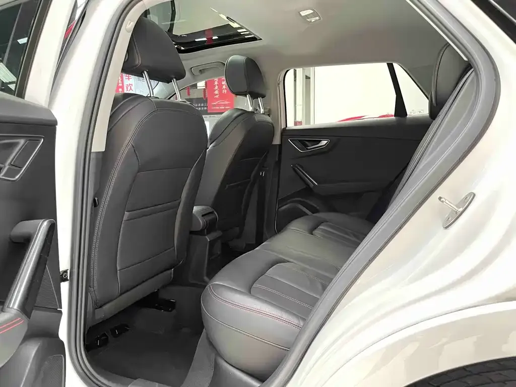Audi Q2L 2023 из CN, фото 7