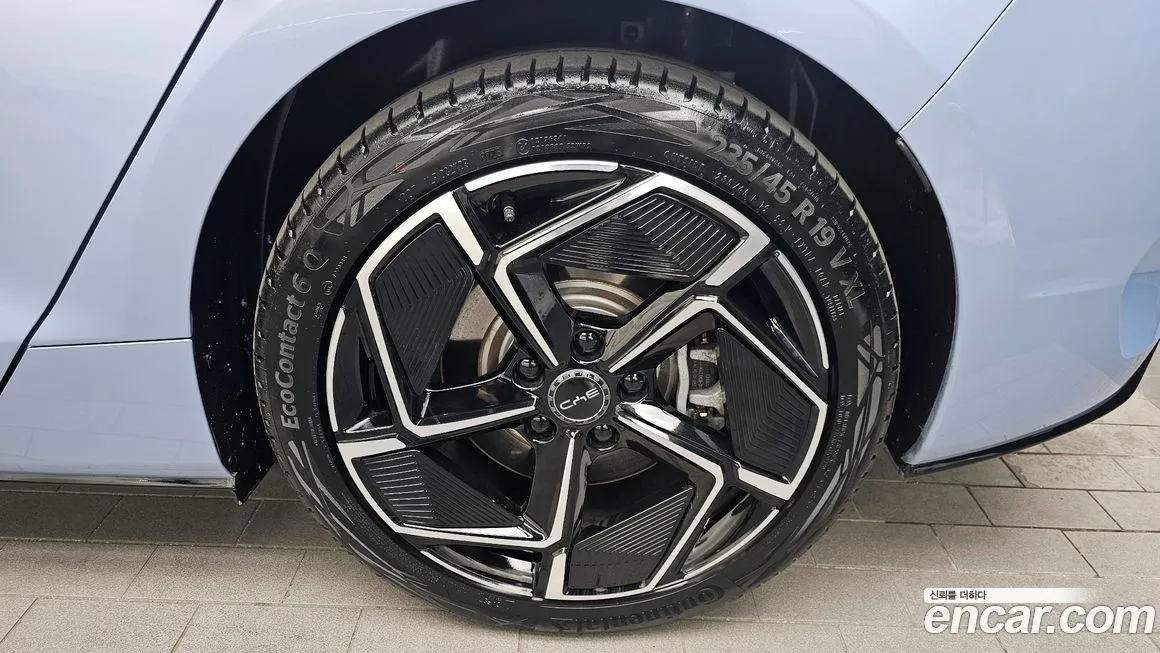 BYD Seal — фото 8