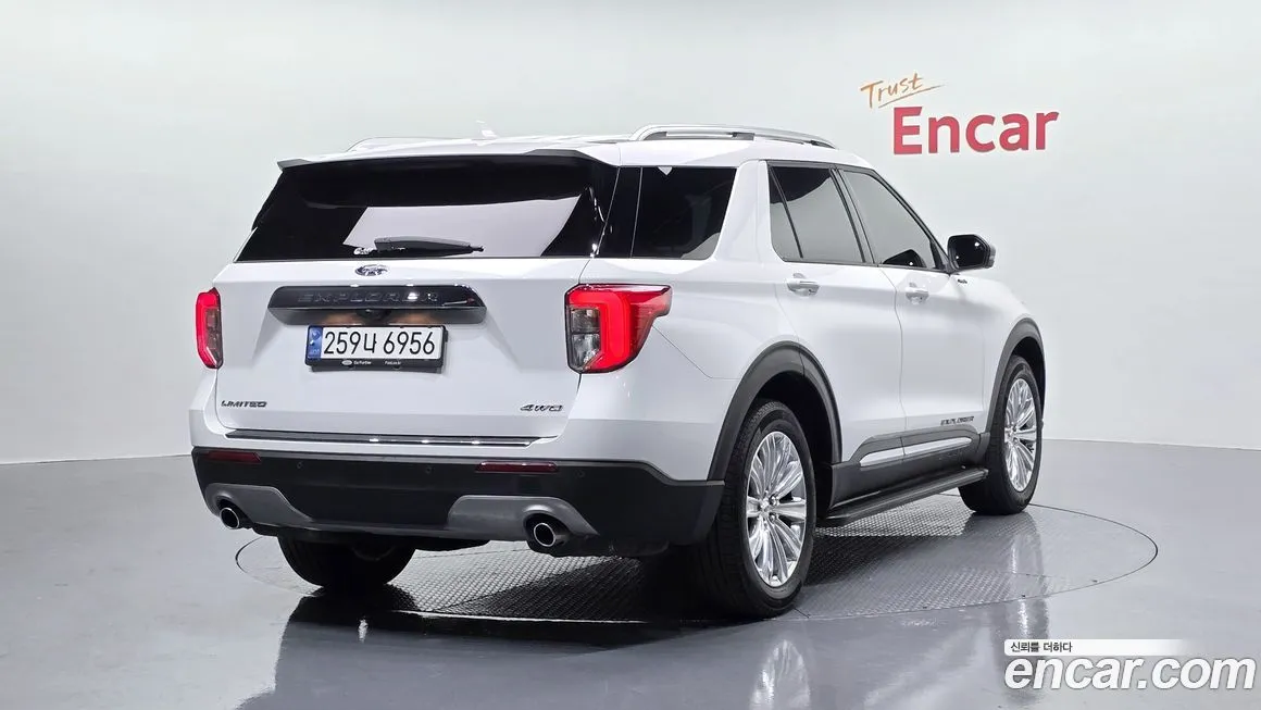 Ford Explorer 2023 из KR, фото 2