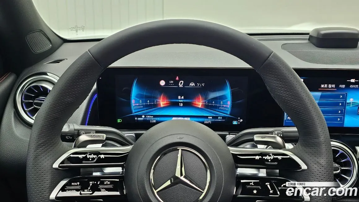 Mercedes-Benz GLB-Class — фото 10